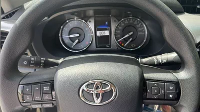 Toyota Hilux SGLX Hilux full option  petrol 2.7L  V4  black colour-8