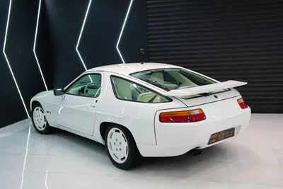 Porsche 928 S4-15
