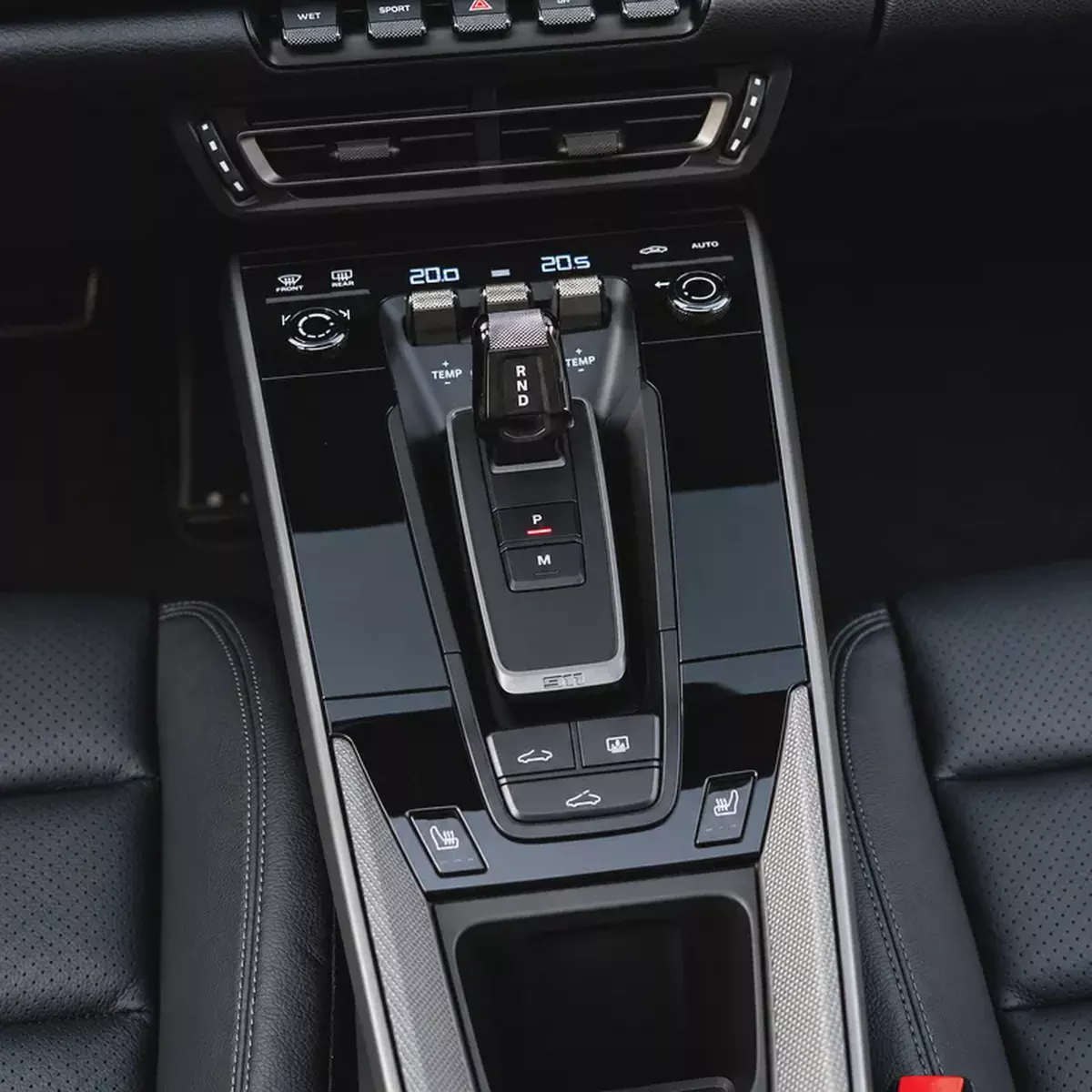 AED 9,582 pm • 0% Downpayment • Porsche 911 Carrera • 1 Year Warranty-11-11