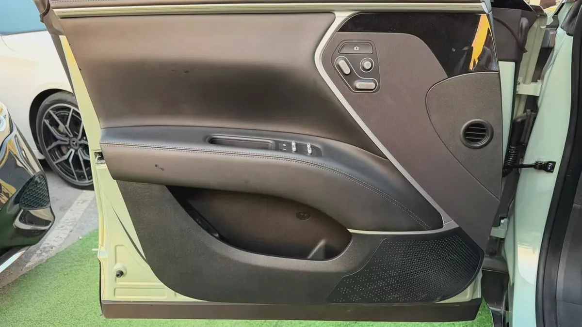 Avatr 11 Electric SUV 2024 | Chinese Specs | Original paint with warranty-15-15