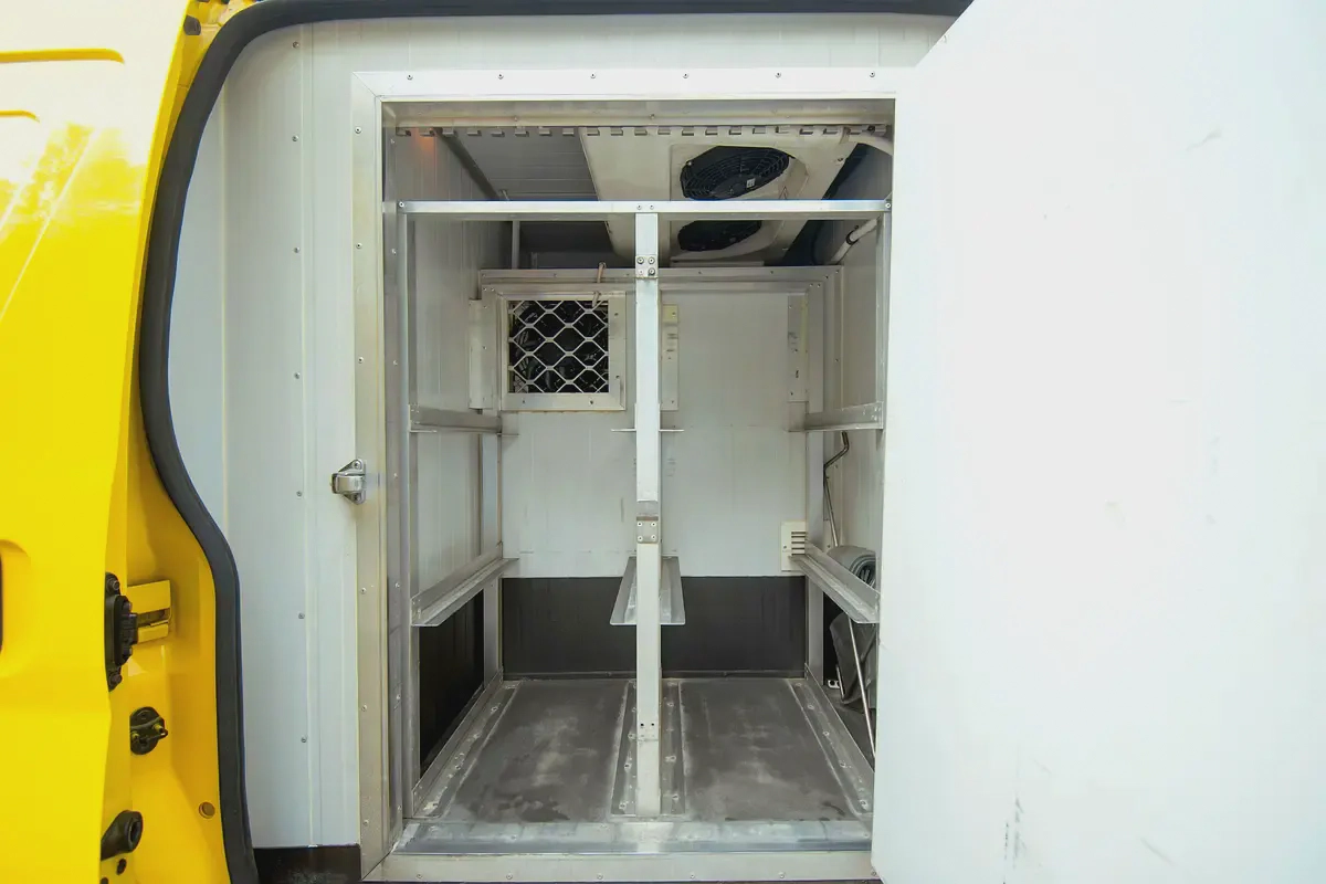 High Roof | Manual | Freezer Van | GCC Specs | Ref#T03388-8-8