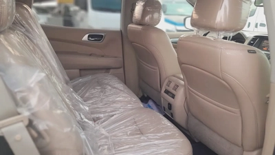 Nissan Pathfinder SV 2017 GCC Specs - Family SUV in Excellent Condition-15