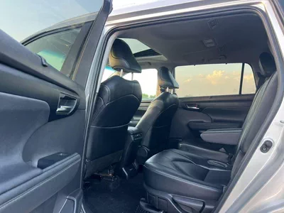 Toyota Highlander GLE HEV 2023 Toyota Highlander Hybrid Full Option - 2.5L V4 - AWD 4x4 - Rear Camera - Sunroof - Leather s-16