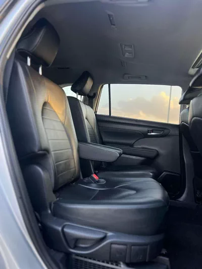 Toyota Highlander GLE HEV 2023 Toyota Highlander Hybrid Full Option - 2.5L V4 - AWD 4x4 - Rear Camera - Sunroof - Leather s-17