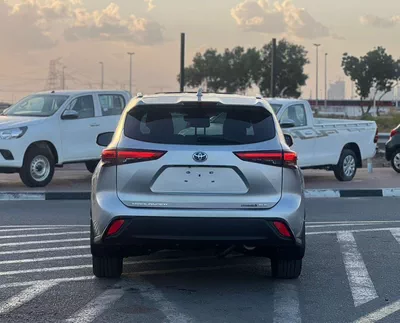 Toyota Highlander GLE HEV 2023 Toyota Highlander Hybrid Full Option - 2.5L V4 - AWD 4x4 - Rear Camera - Sunroof - Leather s-5