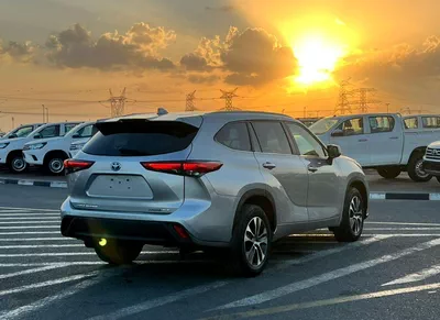 Toyota Highlander GLE HEV 2023 Toyota Highlander Hybrid Full Option - 2.5L V4 - AWD 4x4 - Rear Camera - Sunroof - Leather s-7