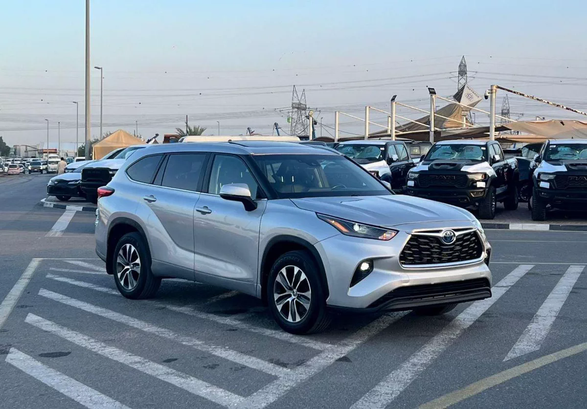 Toyota Highlander GLE HEV 2023 Toyota Highlander Hybrid Full Option - 2.5L V4 - AWD 4x4 - Rear Camera - Sunroof - Leather s