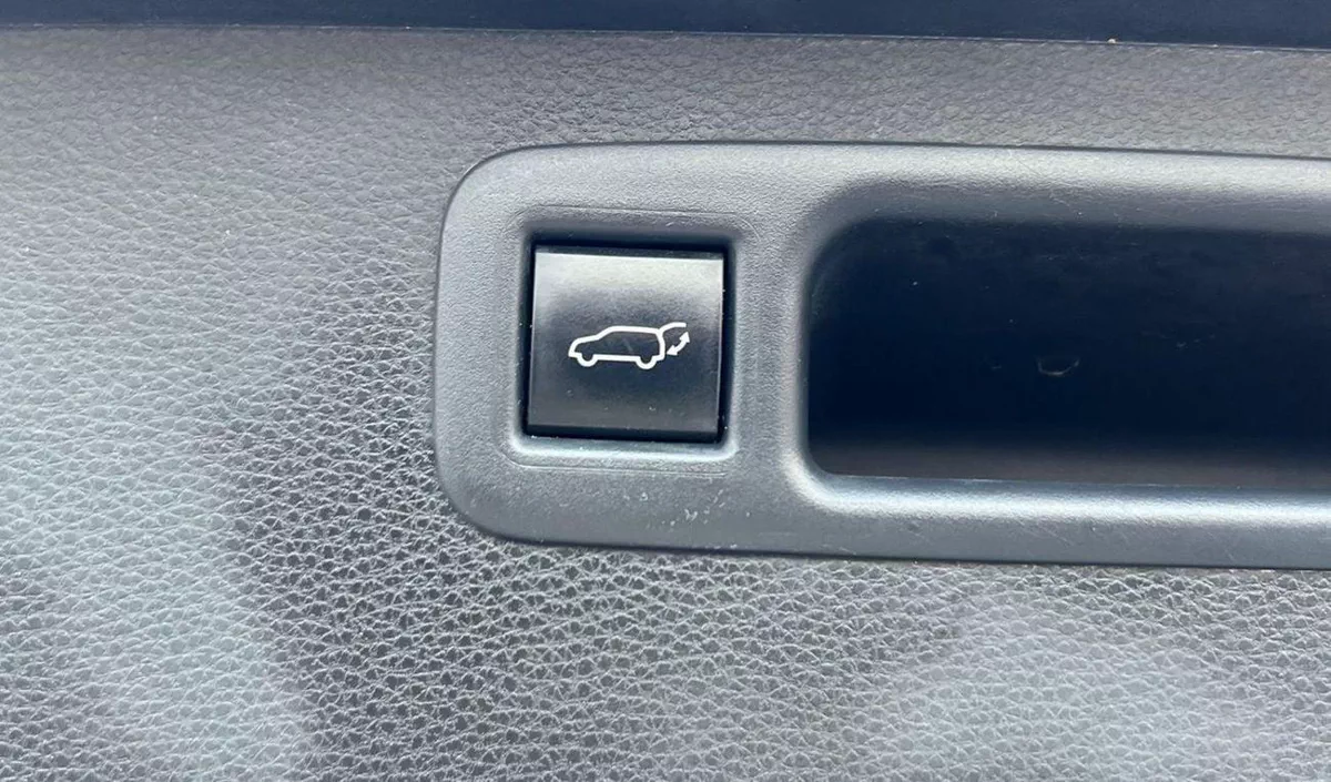 Toyota Highlander GLE HEV 2023 Toyota Highlander Hybrid Full Option - 2.5L V4 - AWD 4x4 - Rear Camera - Sunroof - Leather s-19-0