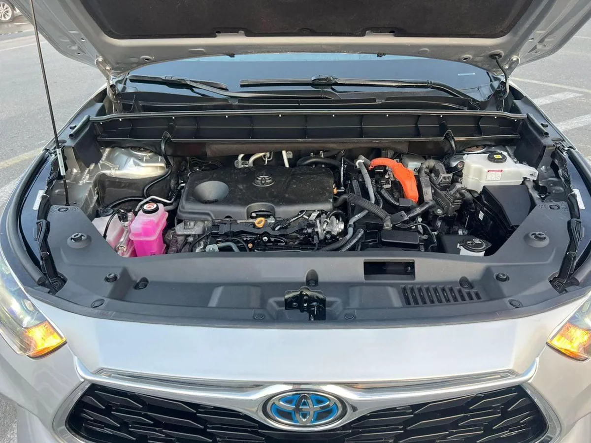 Toyota Highlander GLE HEV 2023 Toyota Highlander Hybrid Full Option - 2.5L V4 - AWD 4x4 - Rear Camera - Sunroof - Leather s-22-0