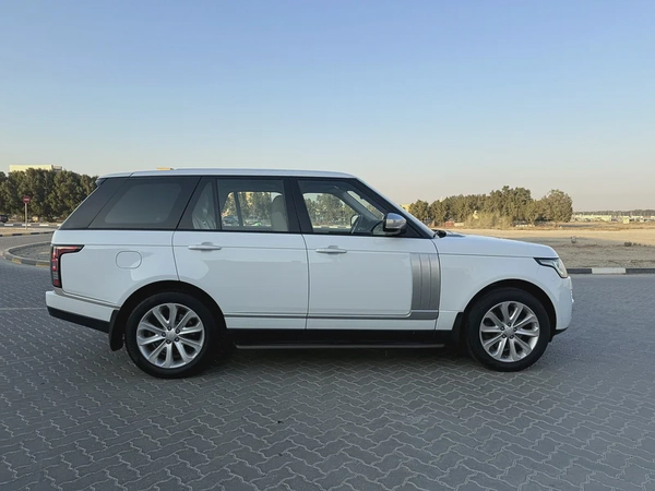 Land Rover vogue HSE GCC Oreginal paint excellent condition
