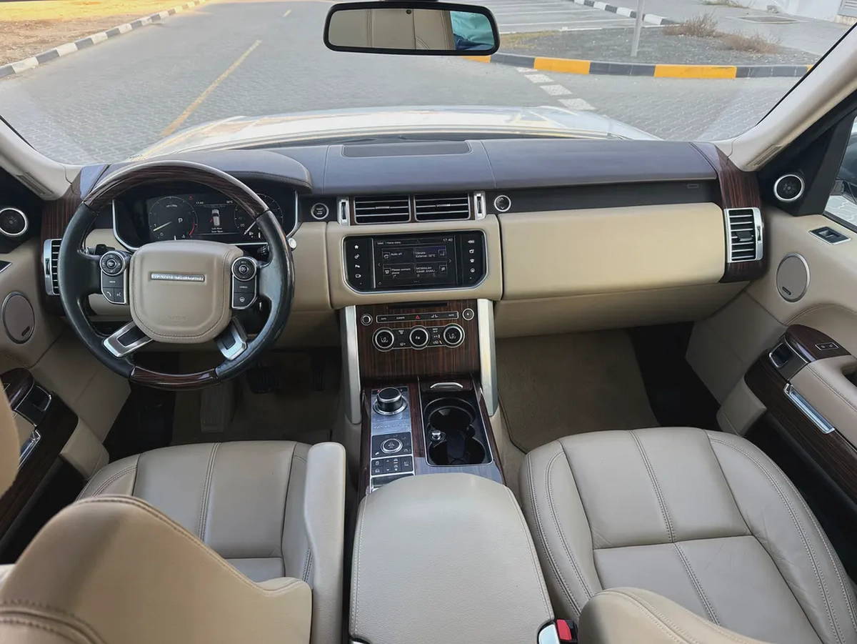 Land Rover vogue HSE GCC Oreginal paint excellent condition-9-9