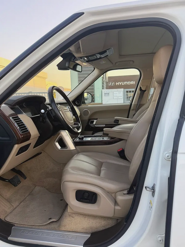 Land Rover vogue HSE GCC Oreginal paint excellent condition