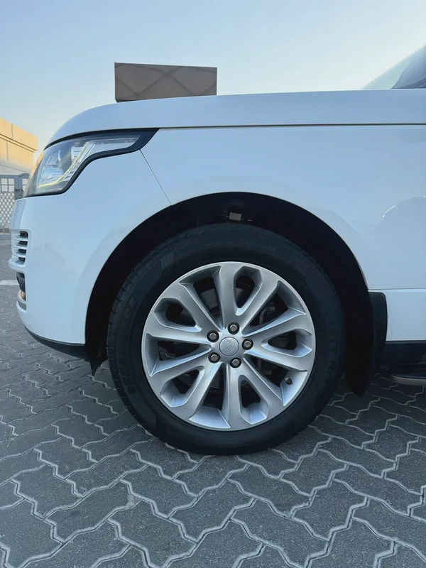 Land Rover vogue HSE GCC Oreginal paint excellent condition