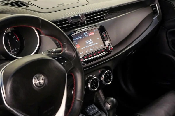AED 548 PM | ALFA ROMEO GIULIETTA VELOCE 2021 | UNDER AGENCY WARRANTY JUNE 2026 | GCC