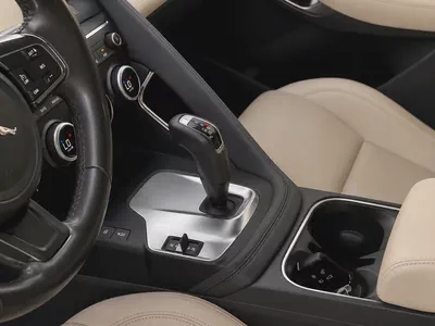 AED 640 EMI I P.M I UNDER WARRANTY I JAGUAR I E PACE | STANDARD | GCC|2.0L i4| 2020 | 0% DOWNPAYMENT-10