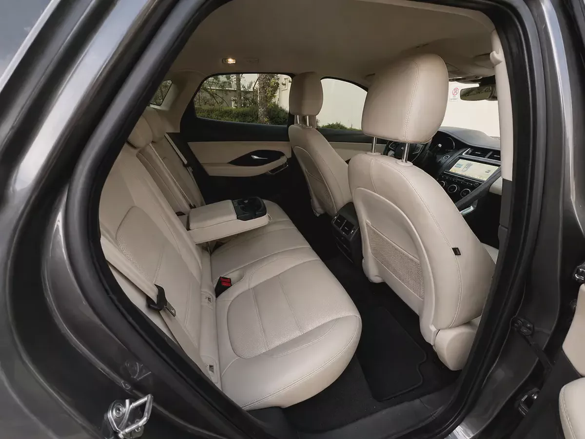 AED 640 EMI I P.M I UNDER WARRANTY I JAGUAR I E PACE | STANDARD | GCC|2.0L i4| 2020 | 0% DOWNPAYMENT-14-14