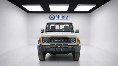 Toyota Land Cruiser Pickup 70 .-1