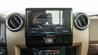 Toyota Land Cruiser Pickup 70 .-19