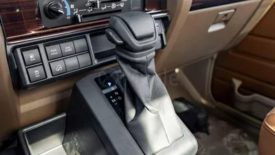 Toyota Land Cruiser Pickup 70 .-22