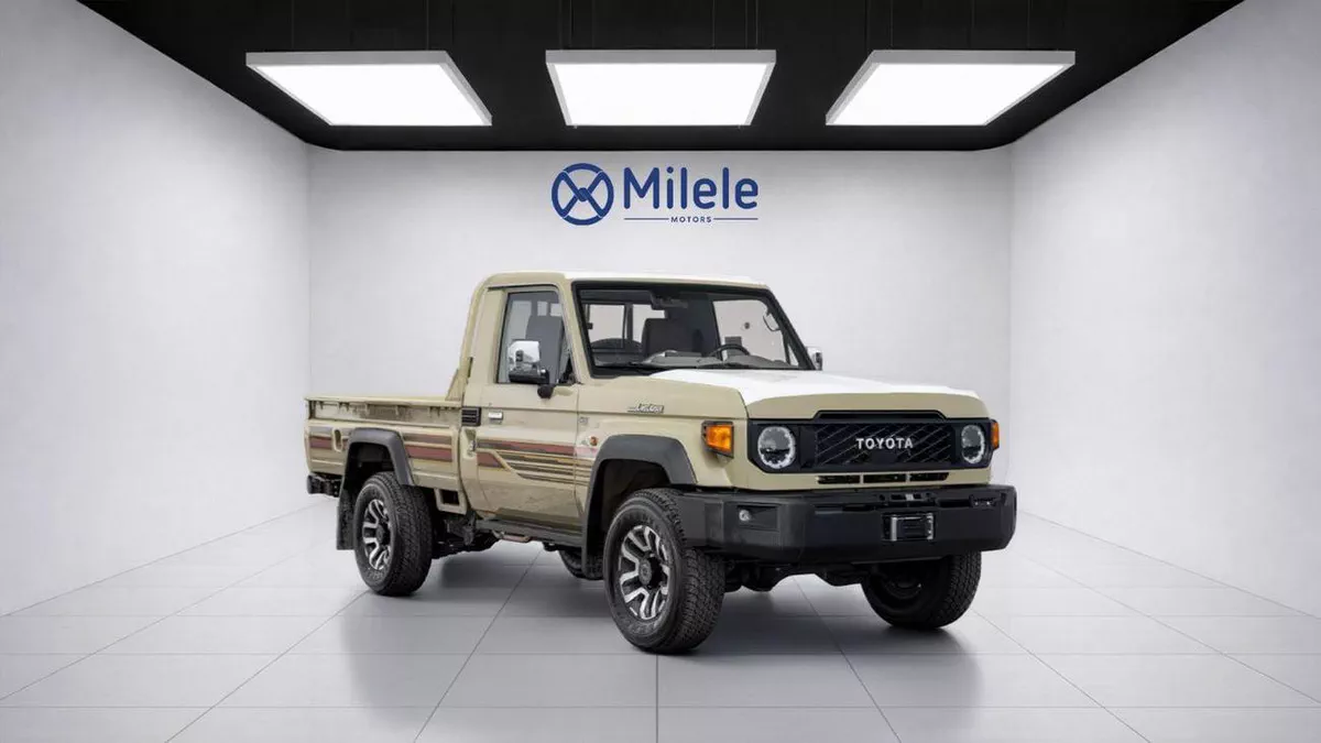 Toyota Land Cruiser Pickup 70 .
