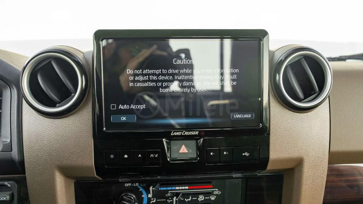 Toyota Land Cruiser Pickup 70 .-19-0