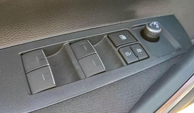 Toyota Corolla XLI COROLLA 1.6L MED OPTION 2023-8