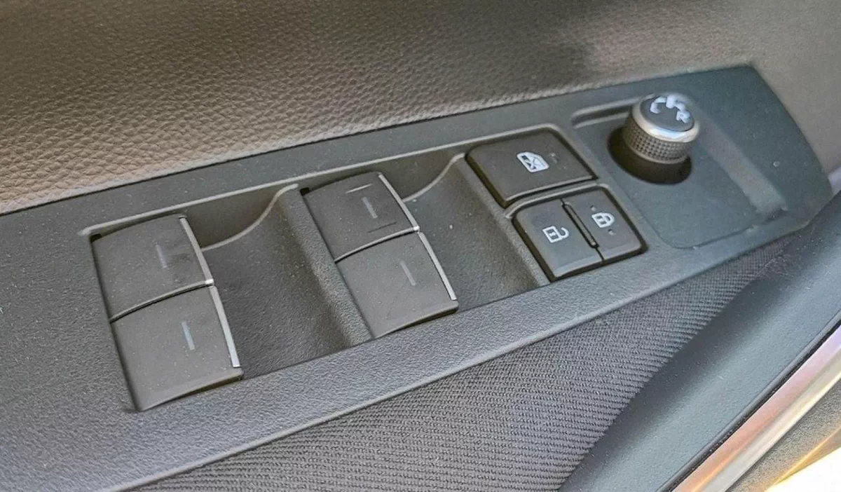 Toyota Corolla XLI COROLLA 1.6L MED OPTION 2023-8-0