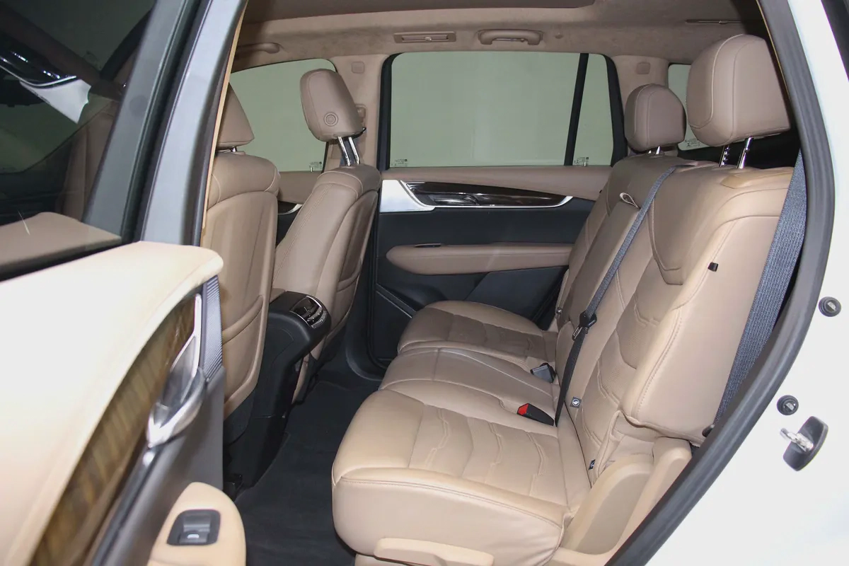Cadillac XT6 Platinum 2023 GCC Specs-9-9