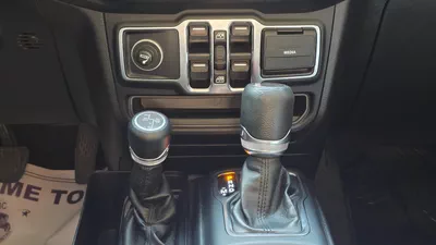 JEEP Wrangler Unlimited Sport (Grey)-12