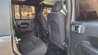JEEP Wrangler Unlimited Sport (Grey)-18