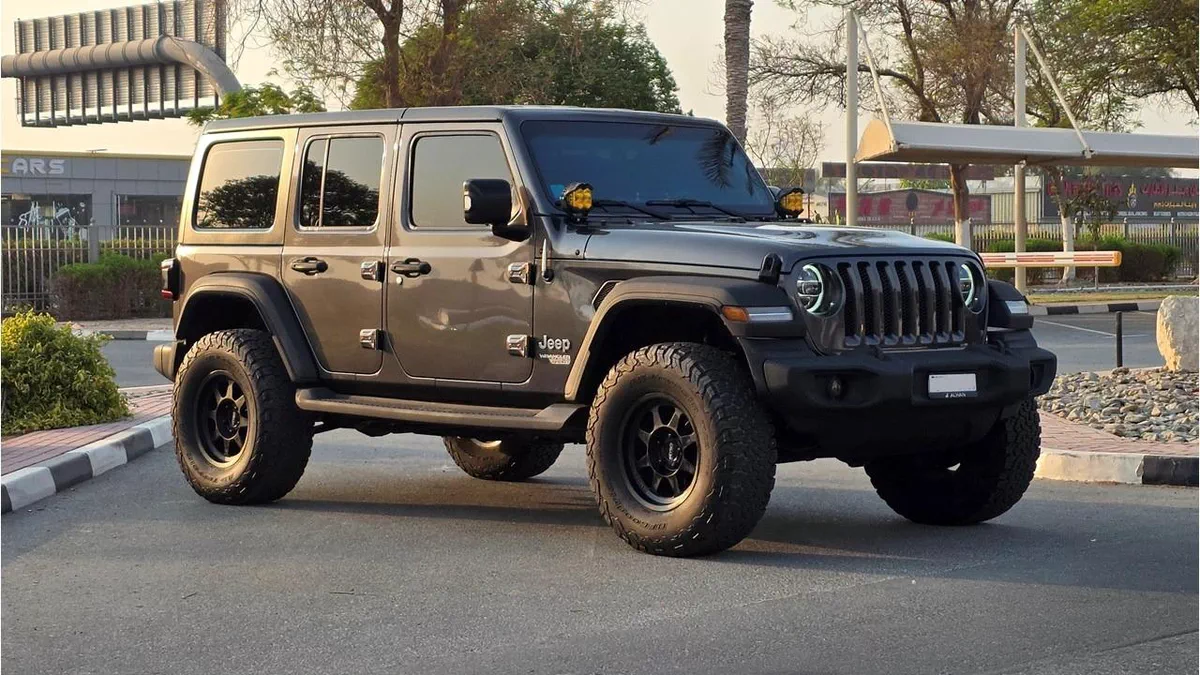 JEEP Wrangler Unlimited Sport (Grey)