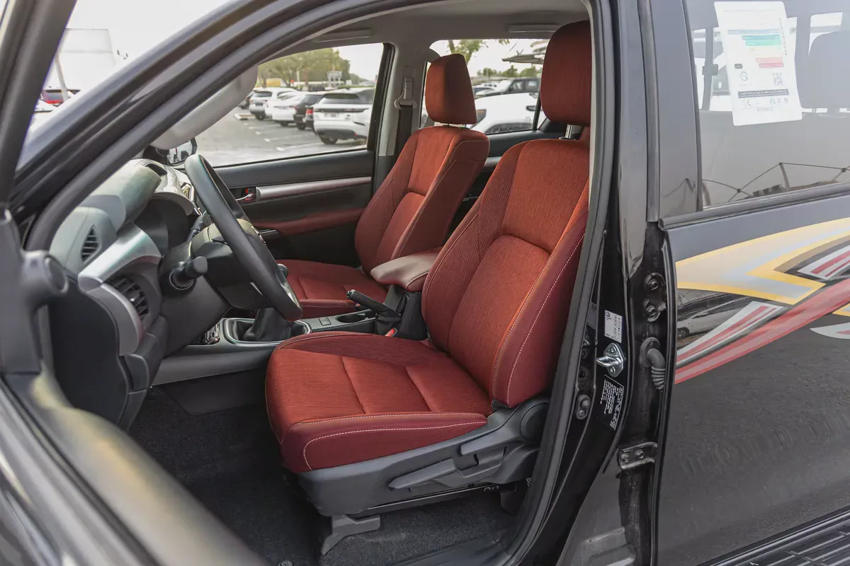 Toyota Hilux | Double Cab GLX | 2026 |GCC Specs | Brand New | EXPORT-9-9