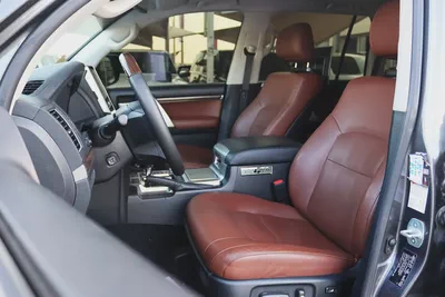 Toyota Land Cruiser VXR 2018 5.7 GCC Specs-9