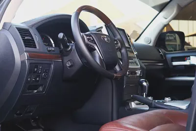 Toyota Land Cruiser VXR 2018 5.7 GCC Specs-12