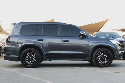 Toyota Land Cruiser VXR 2018 5.7 GCC Specs-5
