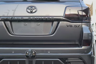 Toyota Land Cruiser VXR 2018 5.7 GCC Specs-6