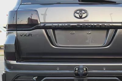 Toyota Land Cruiser VXR 2018 5.7 GCC Specs-7