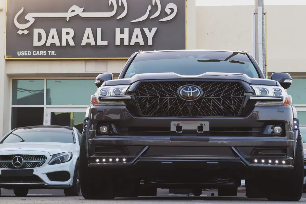 Toyota Land Cruiser VXR 2018 5.7 GCC Specs-1-1
