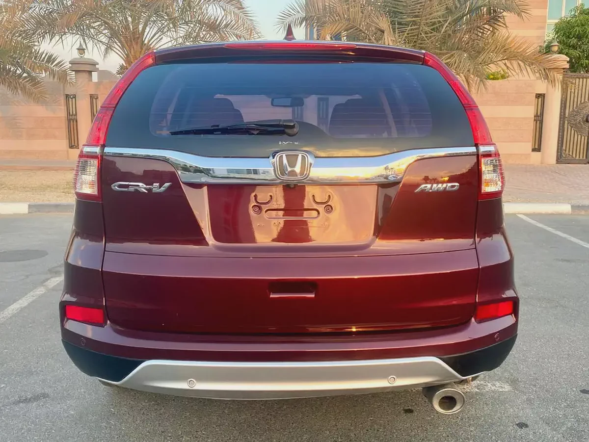Very Low mileage HONDA CR-V agency serviced ||Gcc  ||Accident free || full option-10-10