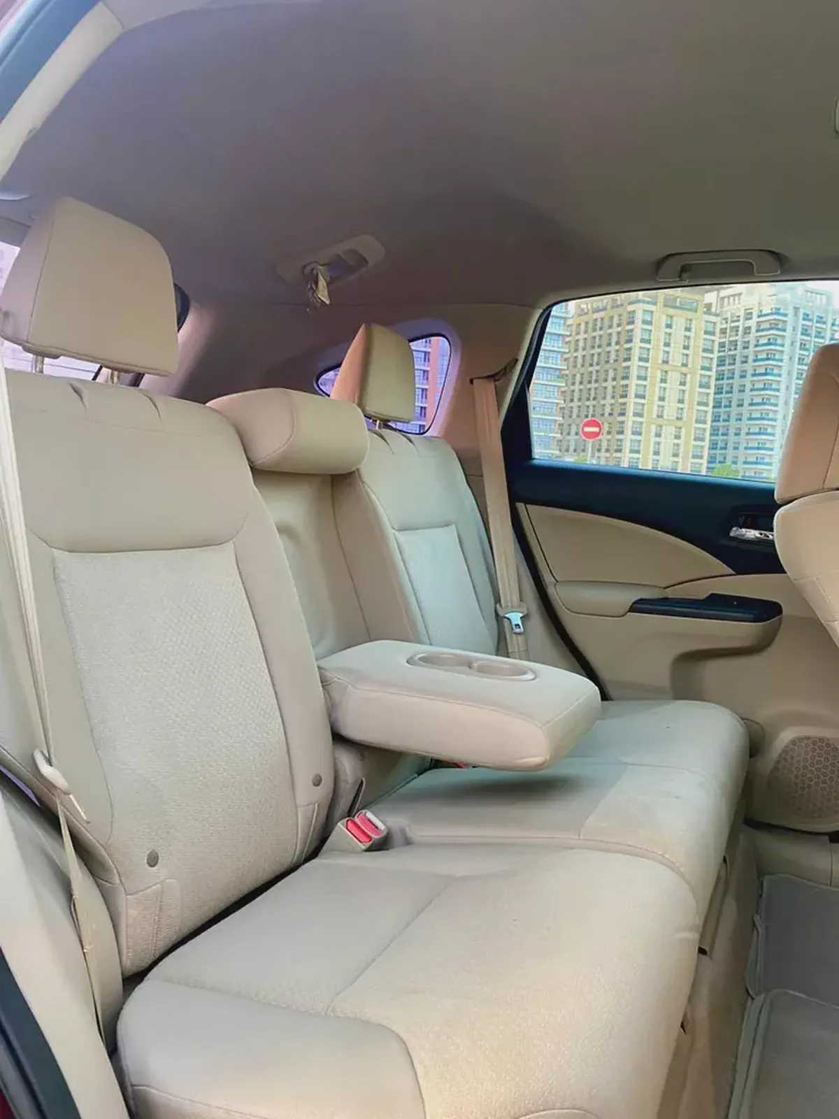 Very Low mileage HONDA CR-V agency serviced ||Gcc  ||Accident free || full option-11-11