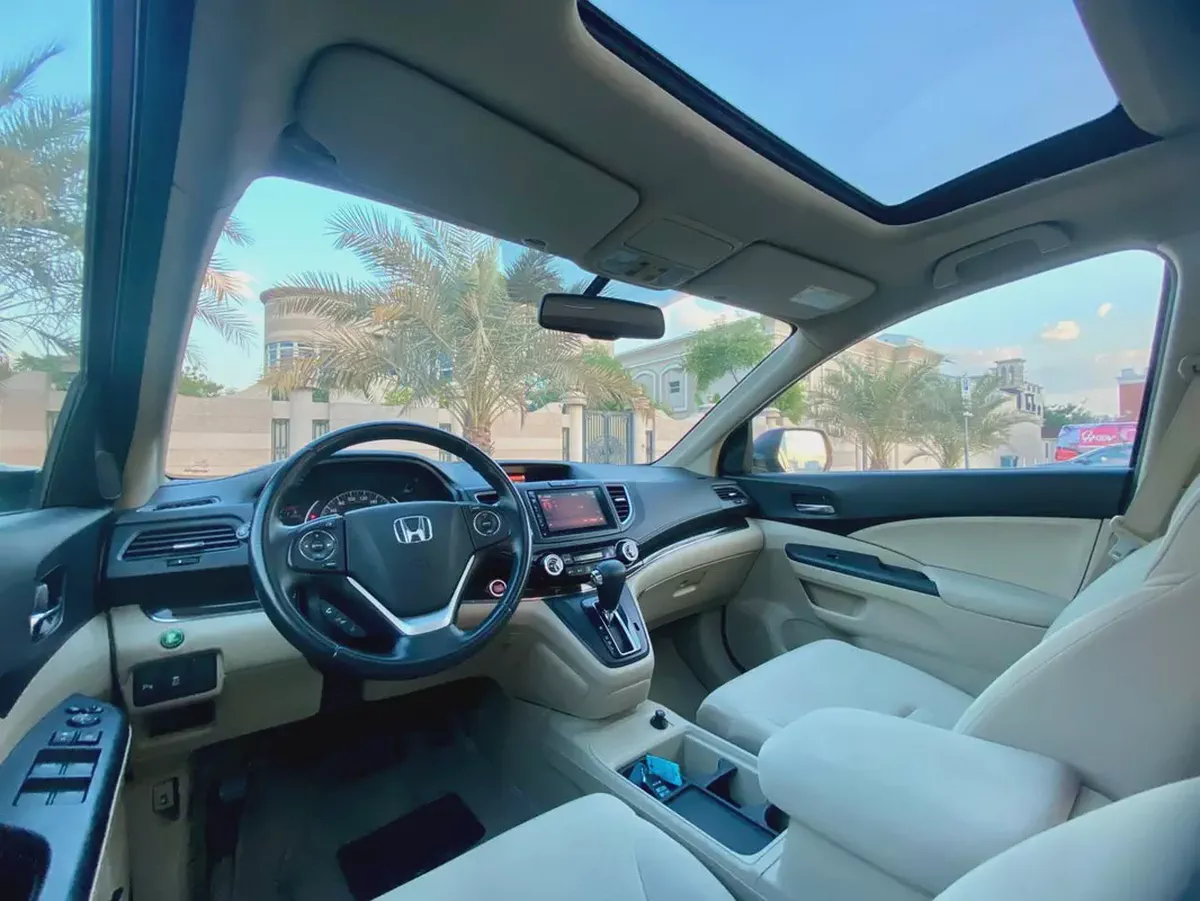 Very Low mileage HONDA CR-V agency serviced ||Gcc  ||Accident free || full option-13-13