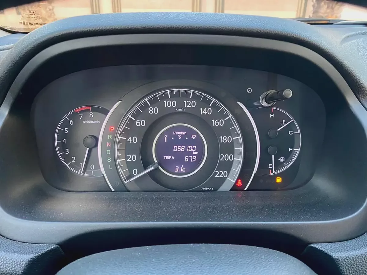 Very Low mileage HONDA CR-V agency serviced ||Gcc  ||Accident free || full option-17-17