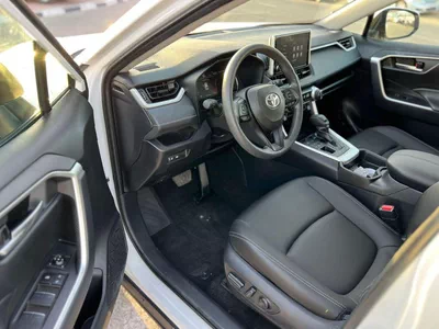 Toyota RAV4 XLE 2025 Toyota Rav4 Full Option 2.5L V4 - Rear Camera - Leather Seat - AWD 4x4 - Push Start-9