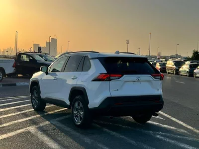 Toyota RAV4 XLE 2025 Toyota Rav4 Full Option 2.5L V4 - Rear Camera - Leather Seat - AWD 4x4 - Push Start-4
