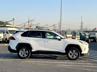 Toyota RAV4 XLE 2025 Toyota Rav4 Full Option 2.5L V4 - Rear Camera - Leather Seat - AWD 4x4 - Push Start-8