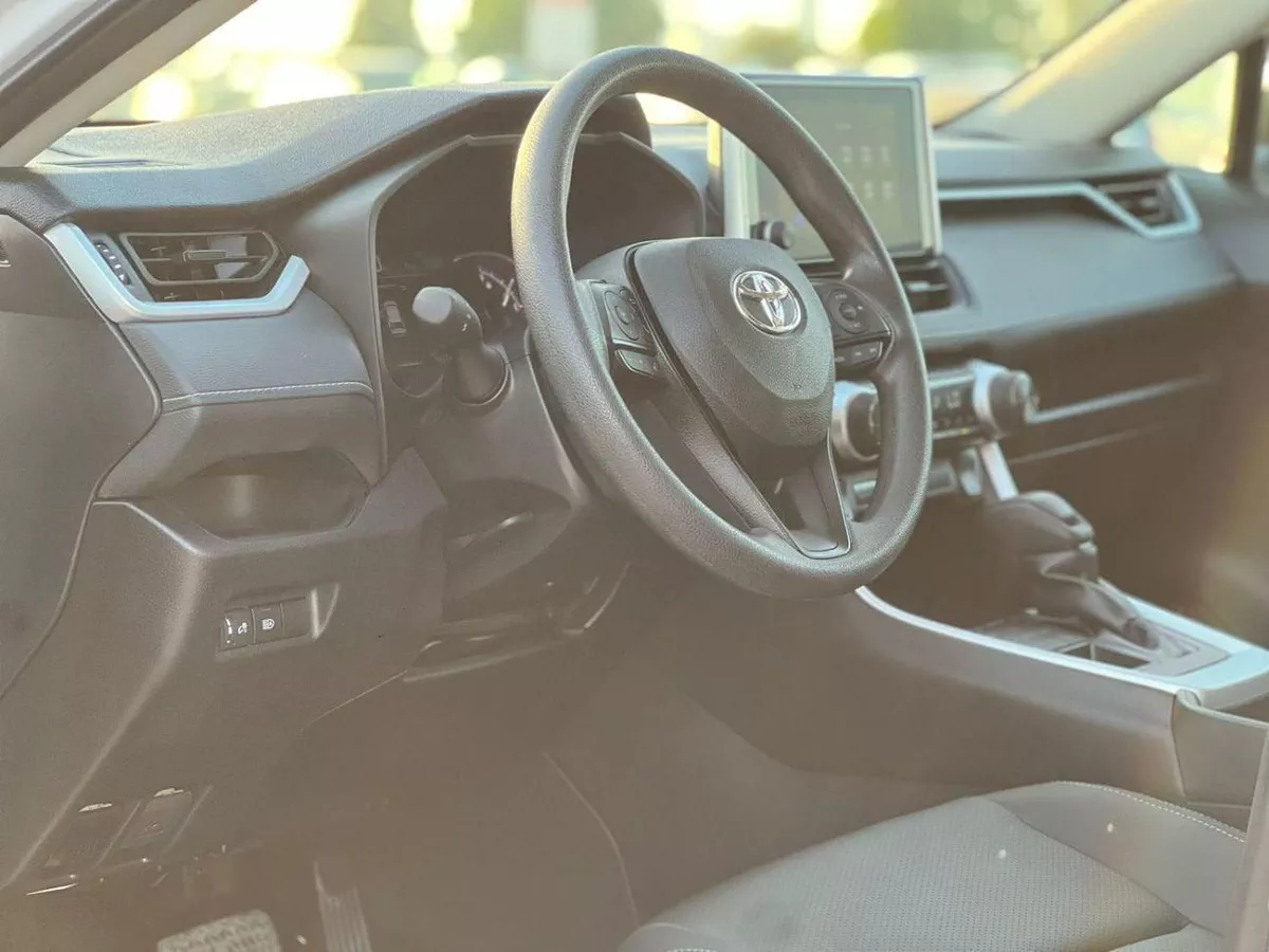 Toyota RAV4 XLE 2025 Toyota Rav4 Full Option 2.5L V4 - Rear Camera - Leather Seat - AWD 4x4 - Push Start-10-0