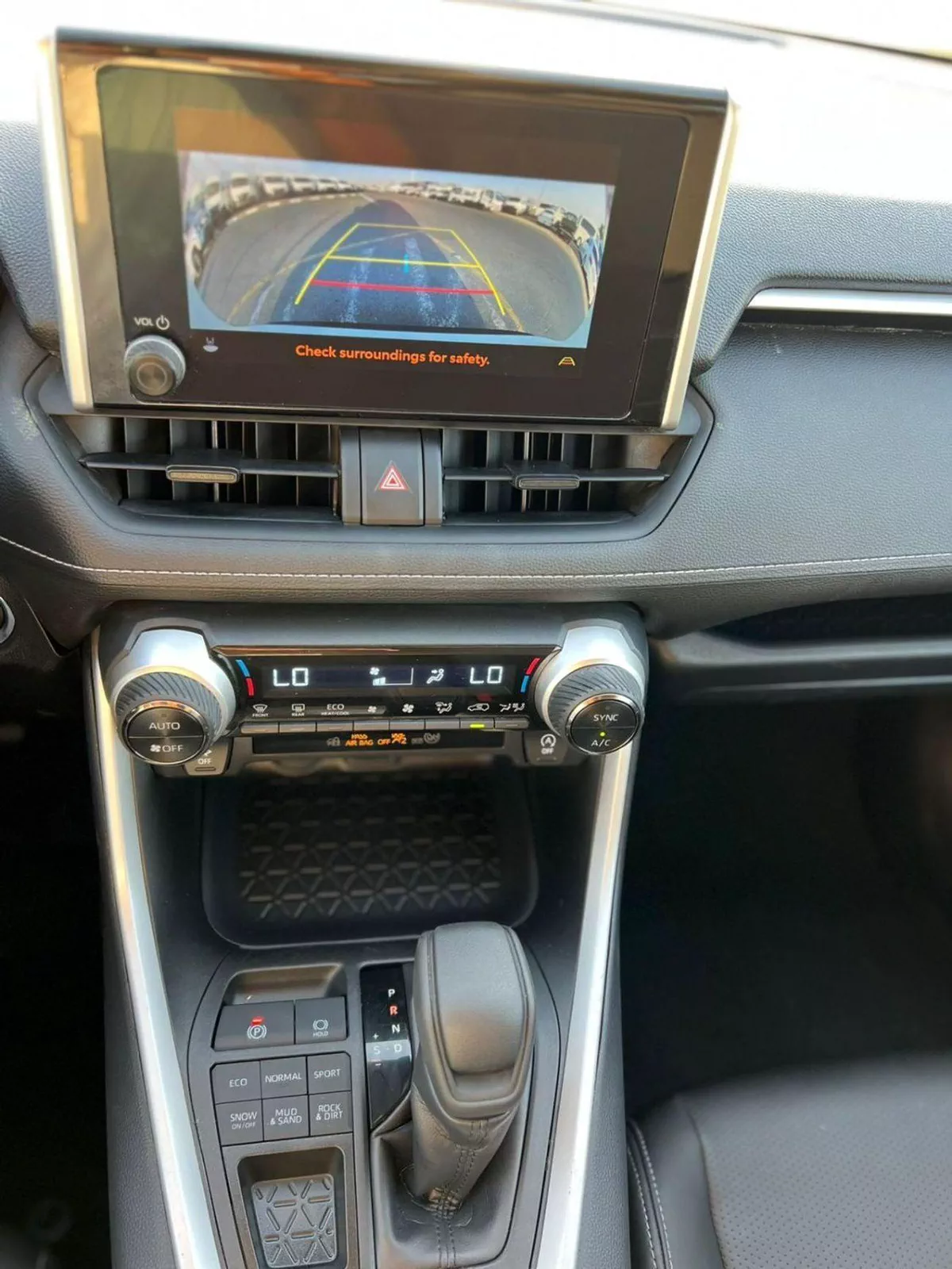 Toyota RAV4 XLE 2025 Toyota Rav4 Full Option 2.5L V4 - Rear Camera - Leather Seat - AWD 4x4 - Push Start-17-0