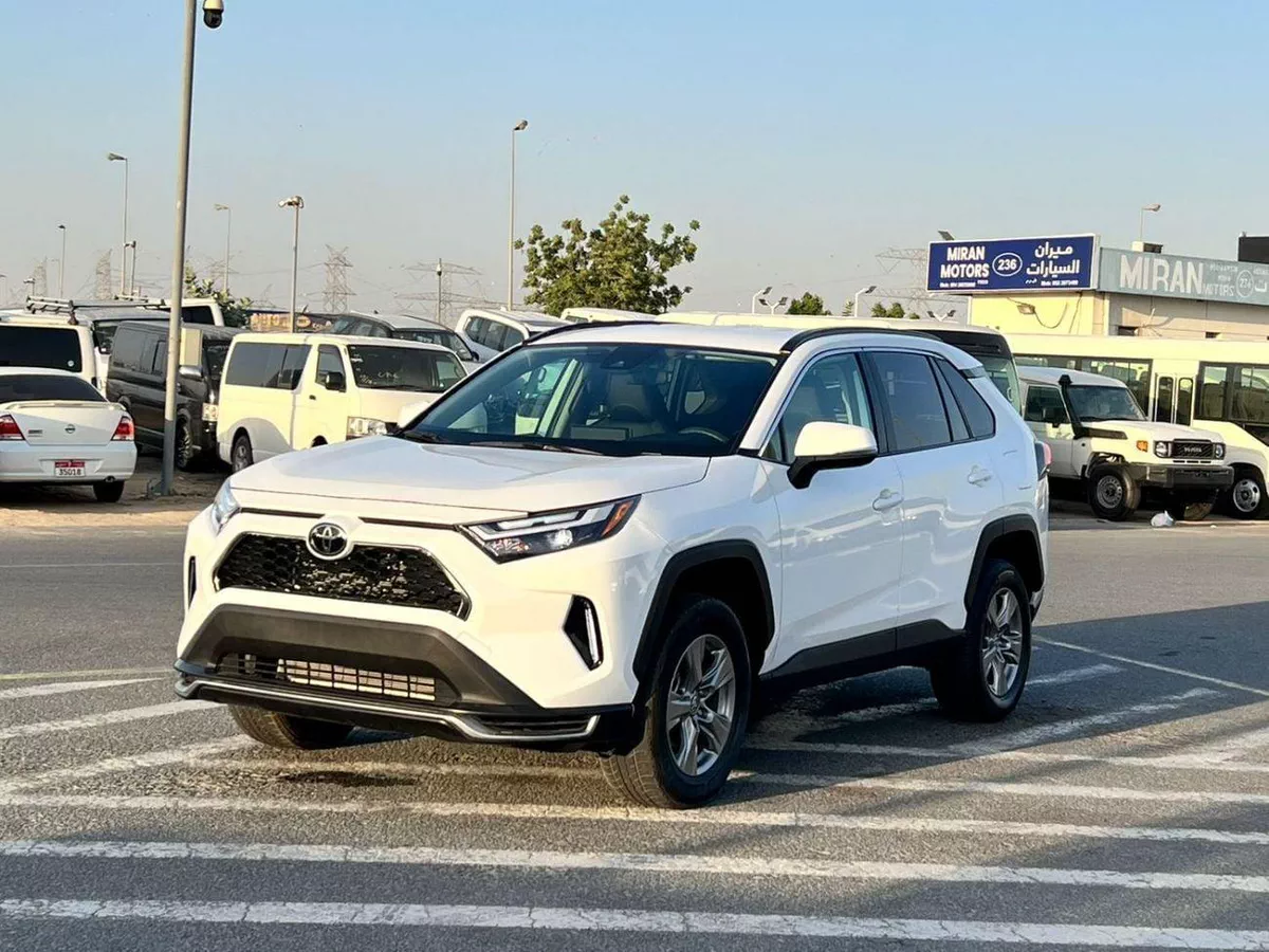 Toyota RAV4 XLE 2025 Toyota Rav4 Full Option 2.5L V4 - Rear Camera - Leather Seat - AWD 4x4 - Push Start-2-0