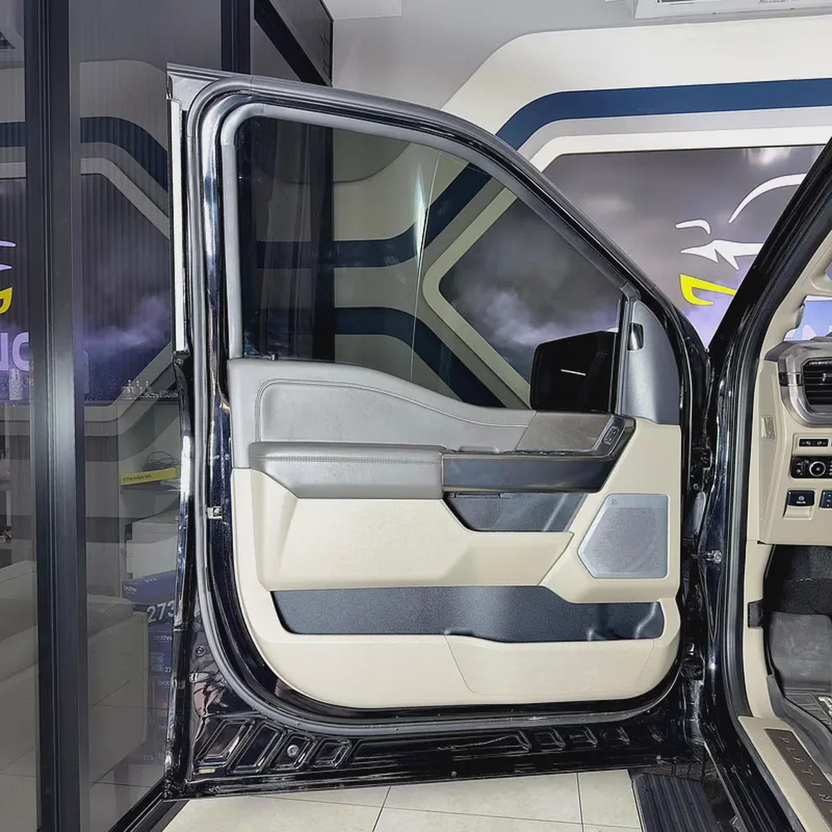2024 - Ford F-150 Platinum Power Boost-16-16