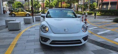 2019 Volkswagen Beetle -2.0L-4 Cyl-Excellent Condition-3